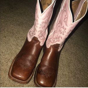 Women’s Tony Lama Square toe cowboy boots
